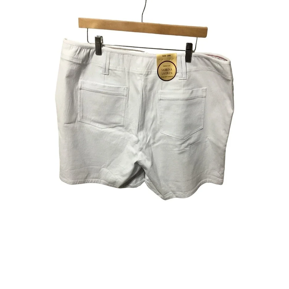 Sabrina Lauren Ultra Soft Stretch Shorts Size 24W NWT